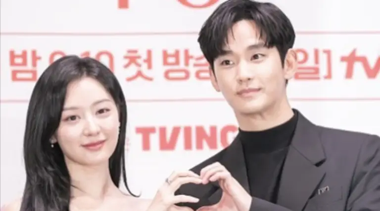 Kim Soo Hyun wife